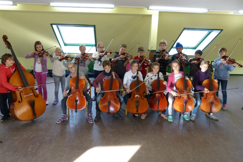 Streichergruppe 5 auf der Probenfahrt nach Niendorf, November 2015